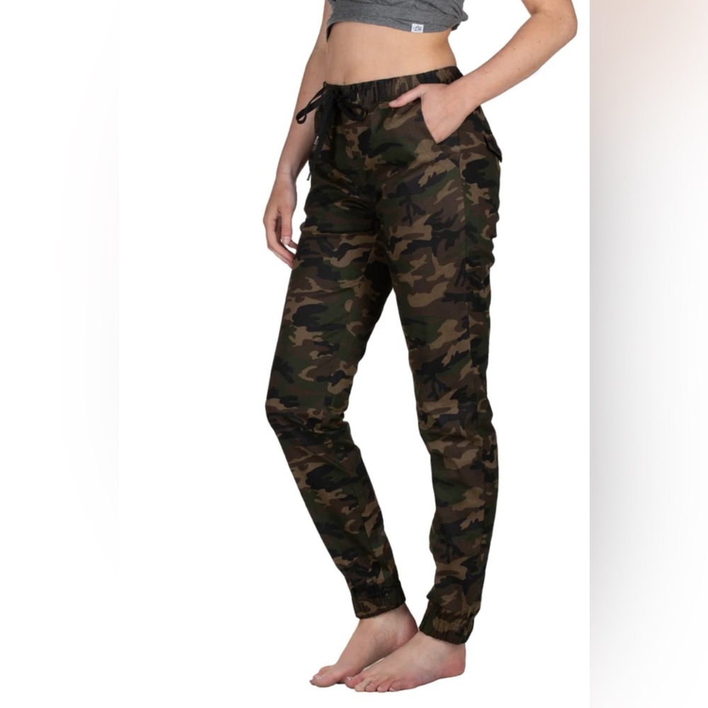 Team Ltd Boardwalk Joggers in CAMO | M |